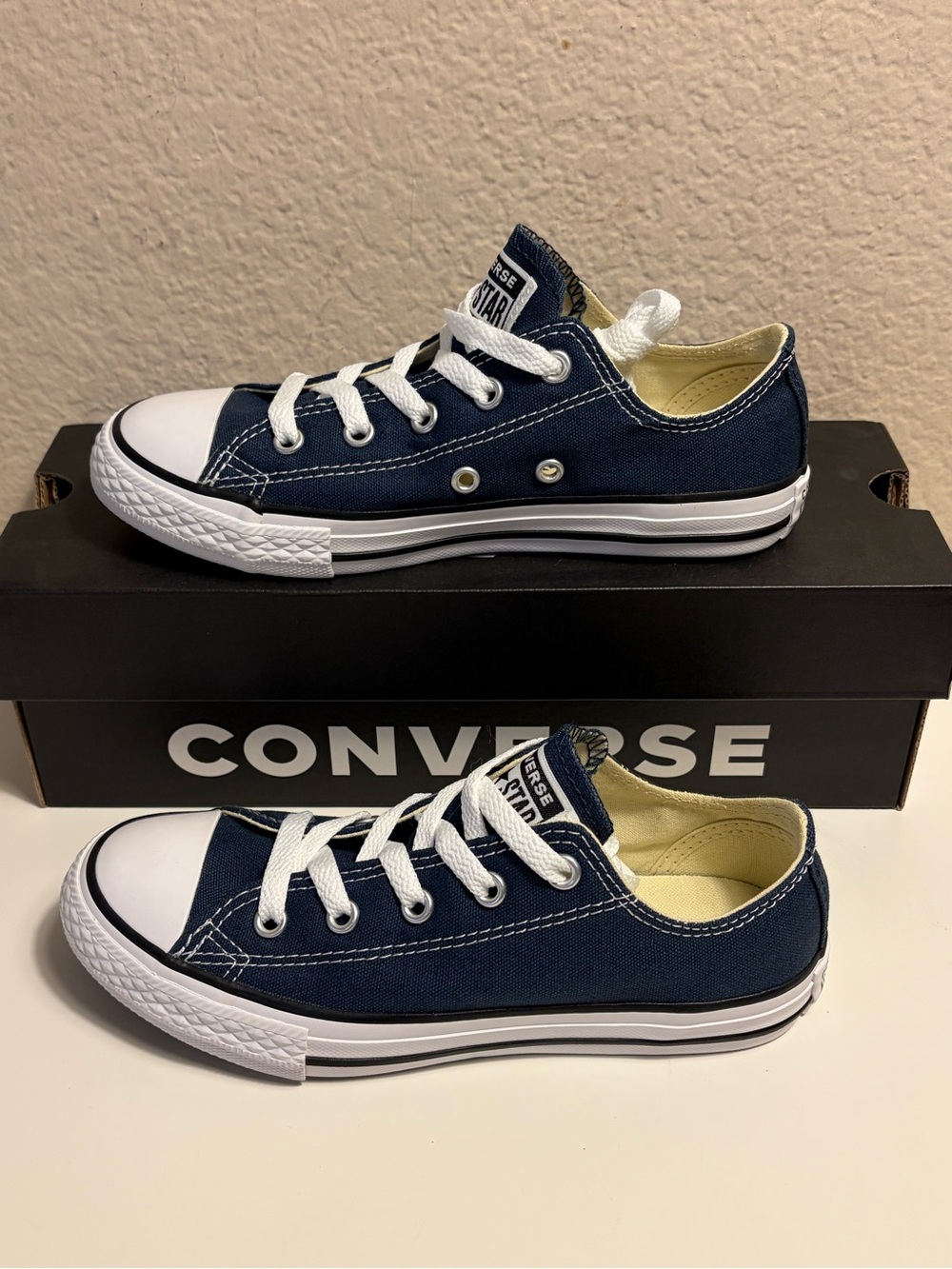 Converse Chuck Taylor All Star Low Top Navy Youth Size 1.5 Sneakers 3J237 New